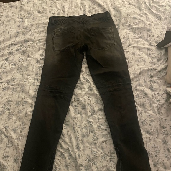 Size 32 fashion nova jeans - Picture 3 of 3